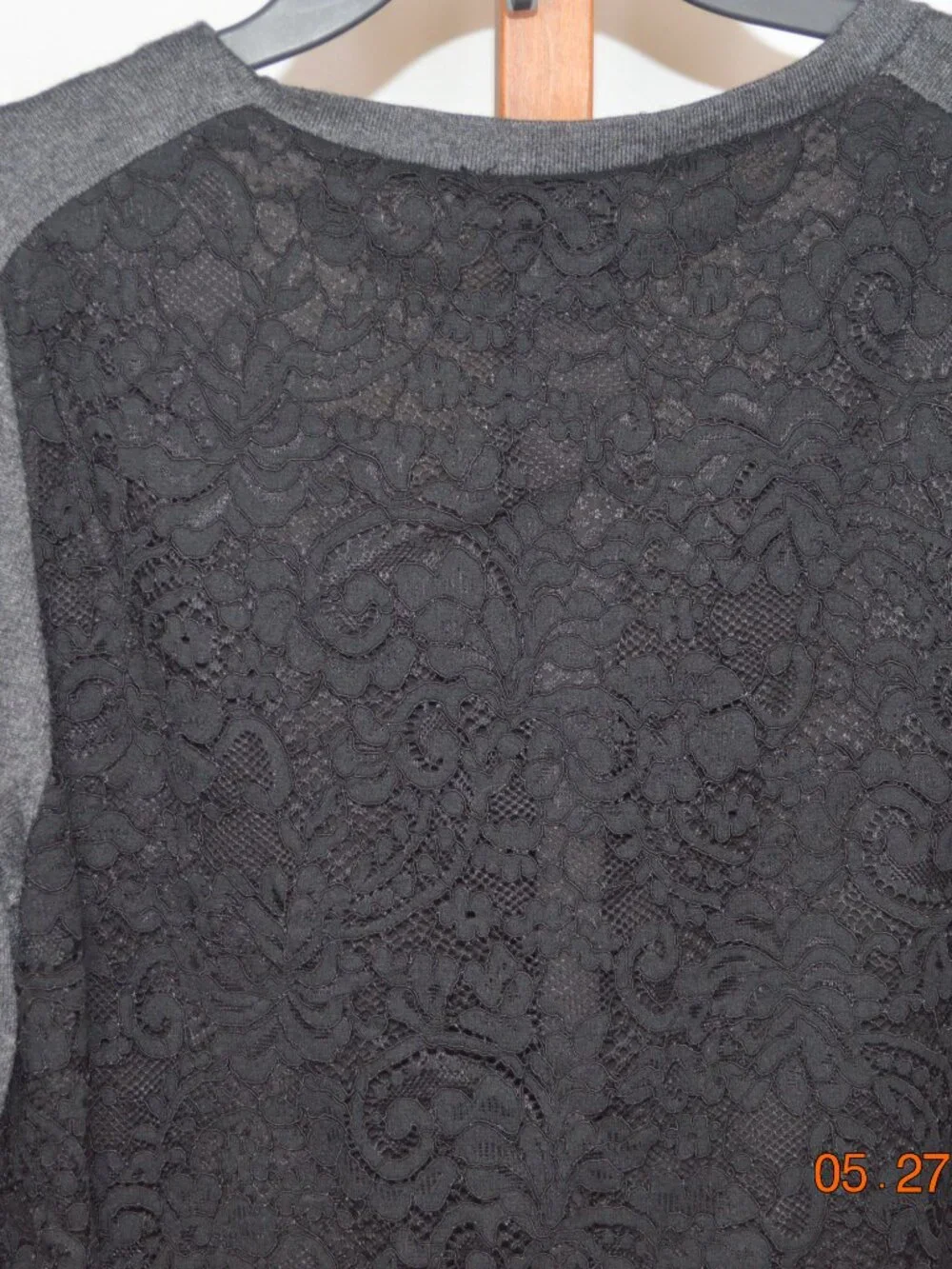 White House Black Market Women’s Large Grey Colorblock Lace Back Cardigan